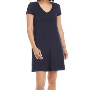 BRAND NEW - Karen Kane Quinn v neck pocket dress. Navy
